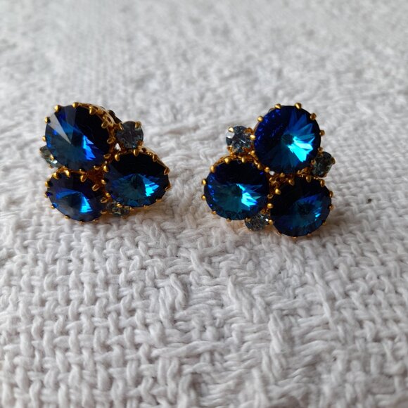 Vintage Blue Faceted Crystal Clip On Earrings Made in Austria - Picture 12 of 13